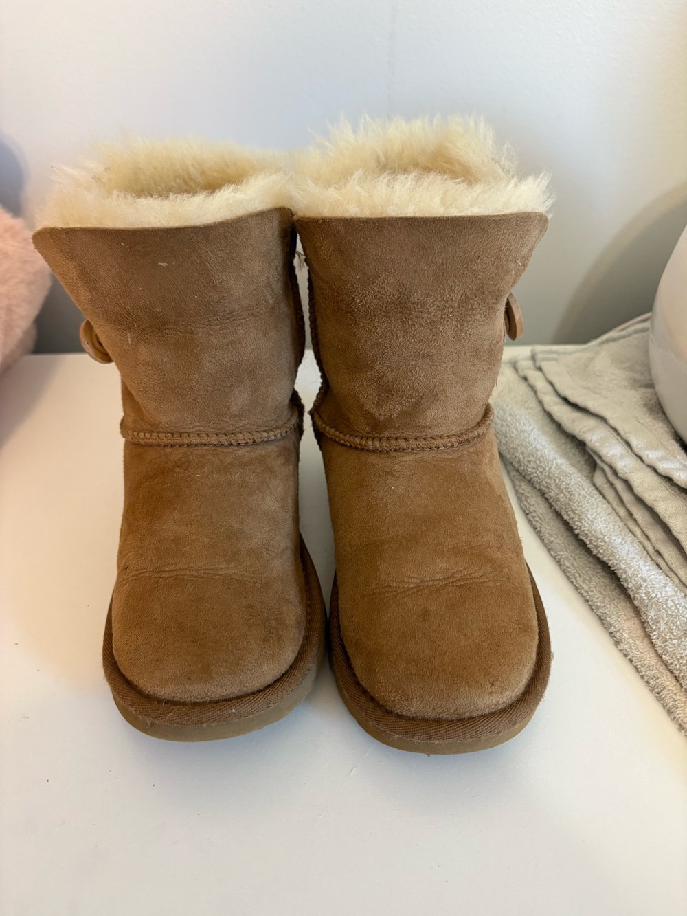 UGG Kids Chestnut Suede Shearling Boots Size 13 EUC
